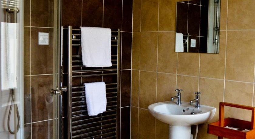 Image of Double Room with Shower 2