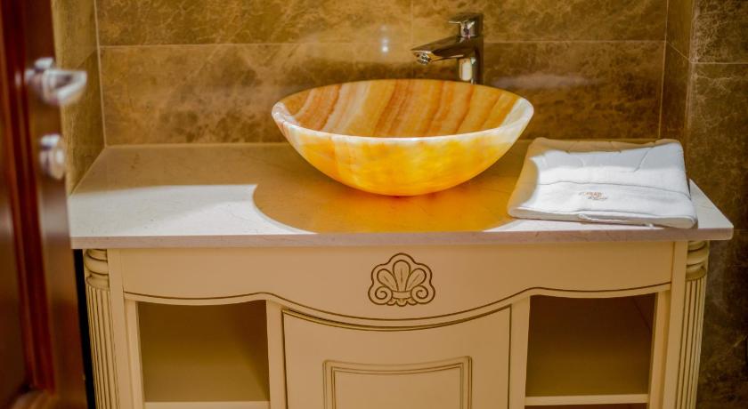 Almar Luxury photo