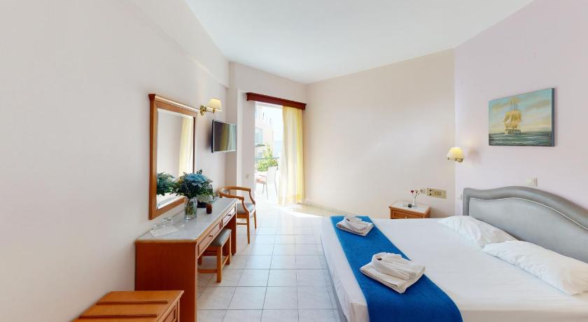 Dedalos Beach Hotel photo