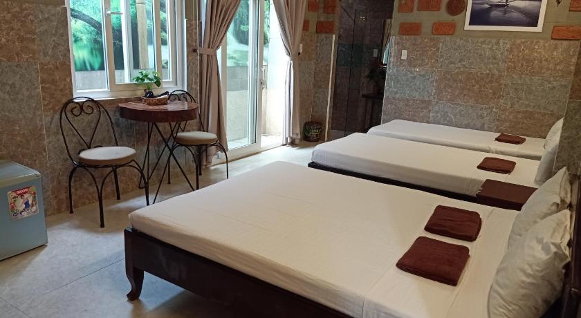 Image of Deluxe Family Room 3