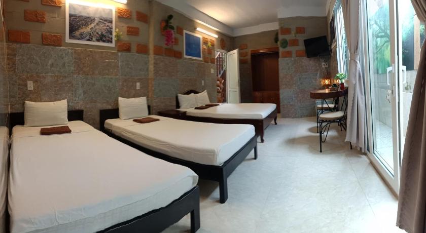 Image of Deluxe Triple Room 1