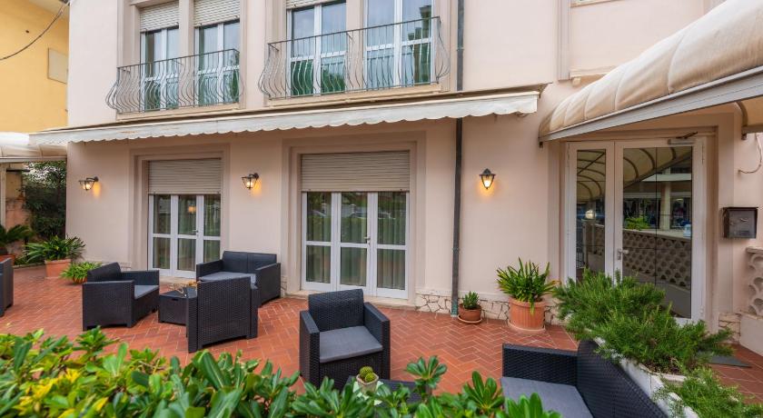 Hotel Sirena photo