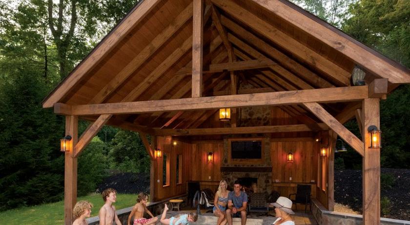 뉴 플리마우스 (OH) Cherry Ridge Retreat Luxury Cabins 4성급 숙소 수영장