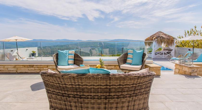 Alkiviades Villa photo