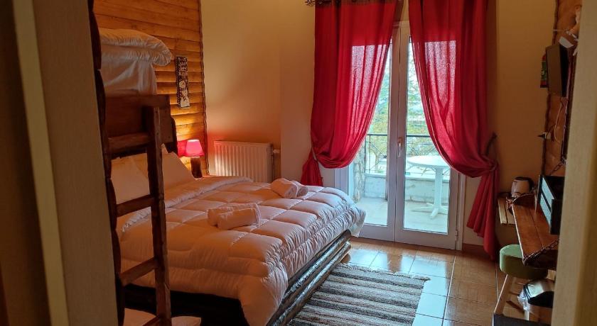 Pavliani Ο Σκιουρος Παραδοσιακοι Ξενωνες 3-Star Hotel pool