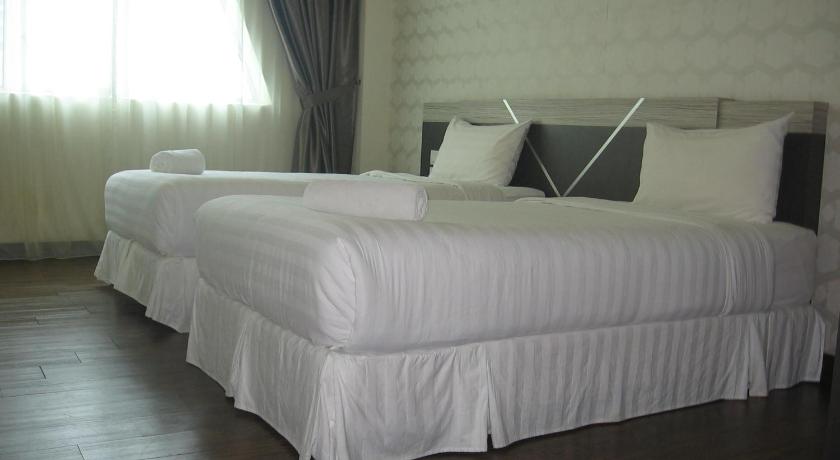 Image of Standard Twin 2