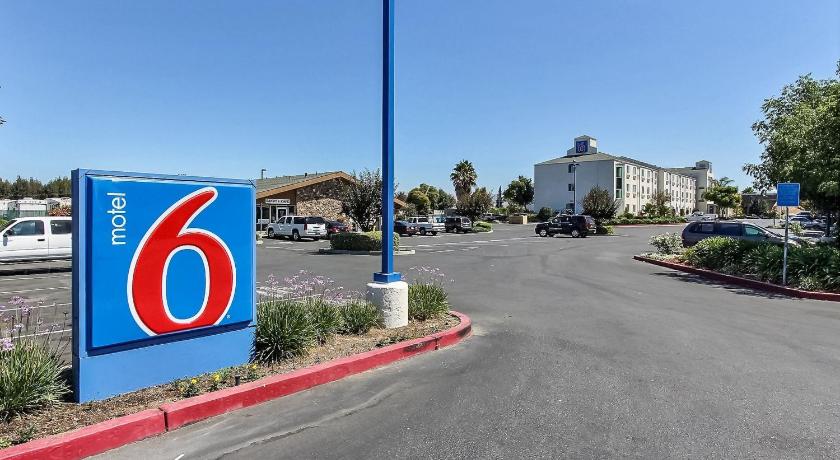 Motel 6-Gilroy, CA