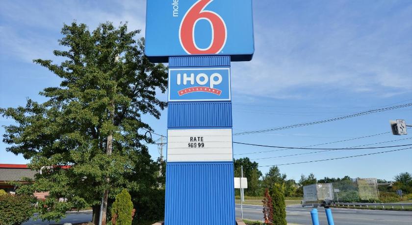 Motel 6-Tewksbury, MA - Boston