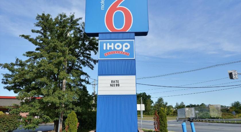 Motel 6-Tewksbury, MA - Boston