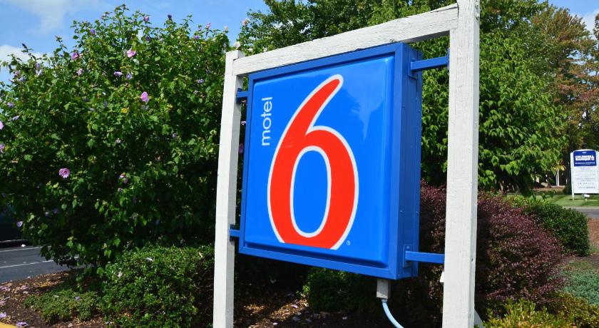 Motel 6-Wethersfield, CT - Hartford