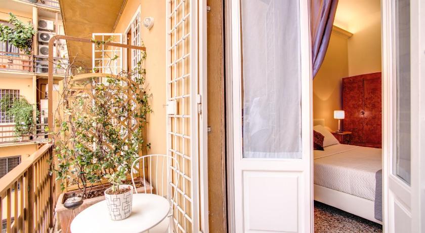 ローマ Roma In Una Stanza Guest House 3つ星 ホテル 眺望