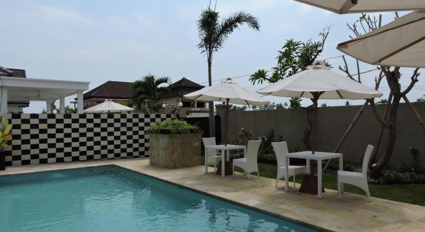 Image of Deluxe Double Pool Side 8