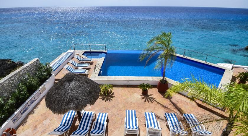 Beautiful and private 3 bedroom oceanfront condo PDS3S photo