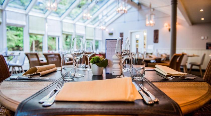 Hervee la Neuve Hotel Les Ardillieres du Pont d'Oye 4-Star Hotel exterior