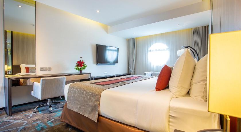 Image of Corner Suite 3