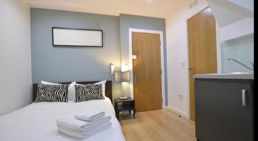 St James House Serviced Apartments photo