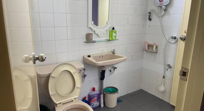 JML Family Homestay ~ Entire Residential Home photo