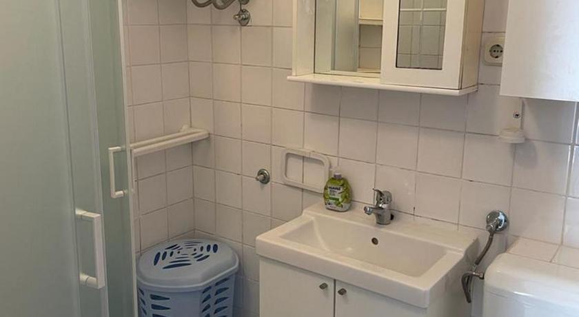 Apartment E&M photo