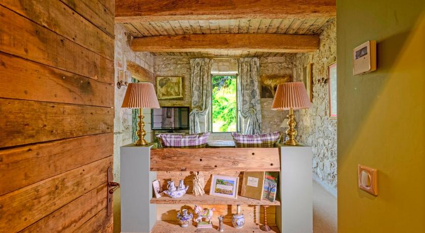 Image of Junior Suite 8
