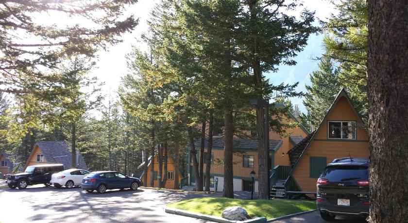 Douglas Fir Resort & Chalets