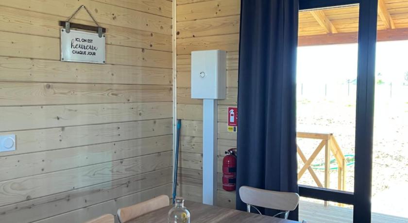 ストラスブール Chalet avec spa, Au Bois Quartois 5つ星 ゲストハウス レストラン