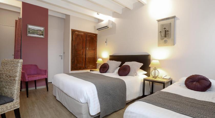 Hotel Le Mas de Castel - Piscine chauffee photo
