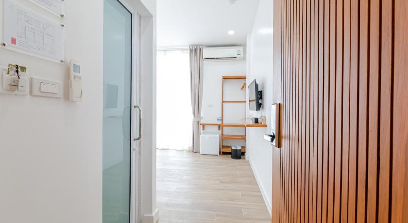 Image of Deluxe Double Room with Balcony 9