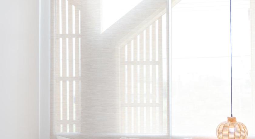 Image of Deluxe Double Room with Balcony 7