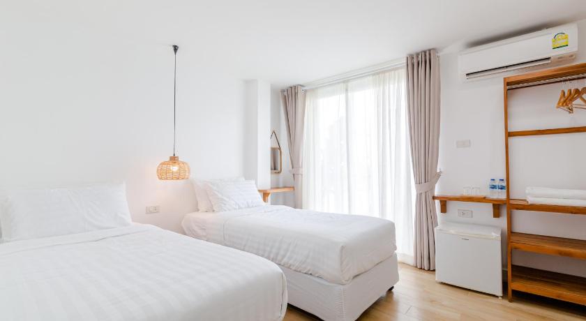 Image of Superior Twin Room - Non-Smoking 0
