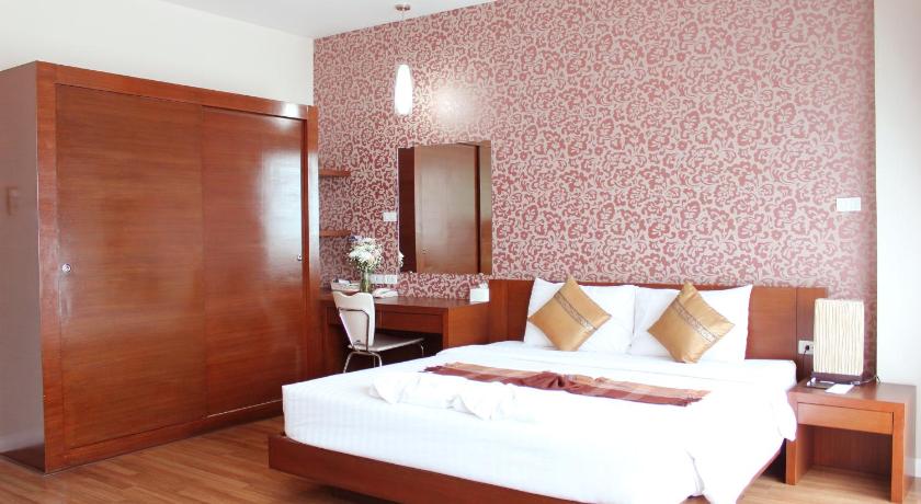 Image of Studio Suite 1 King Bed Non-Smoking 13