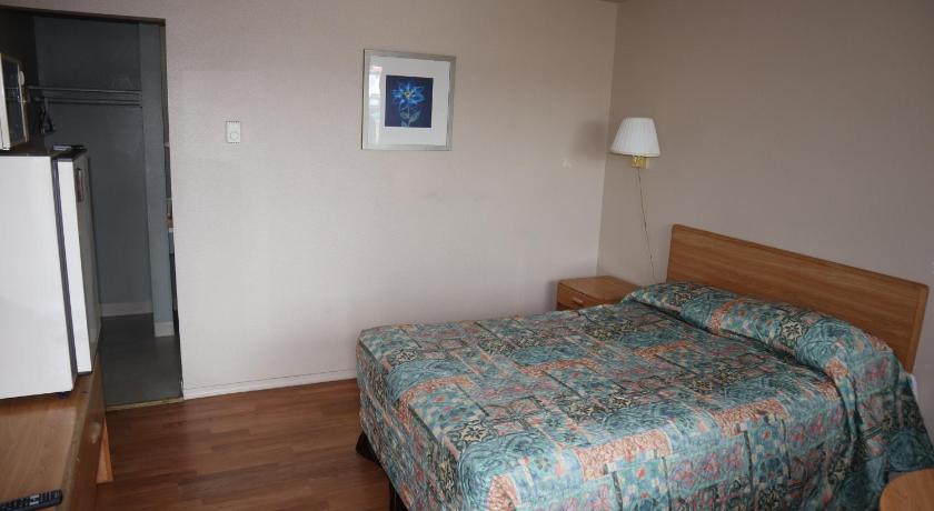 Silver Sands Motel photo