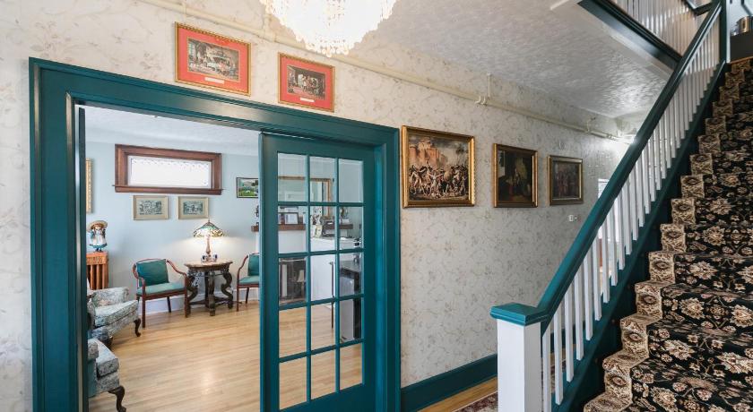 Prince Street Suites photo