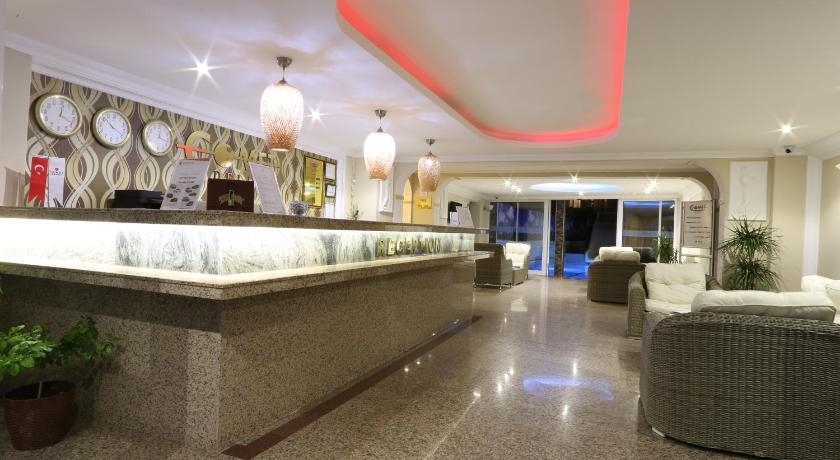 Comet Deluxe Hotel photo