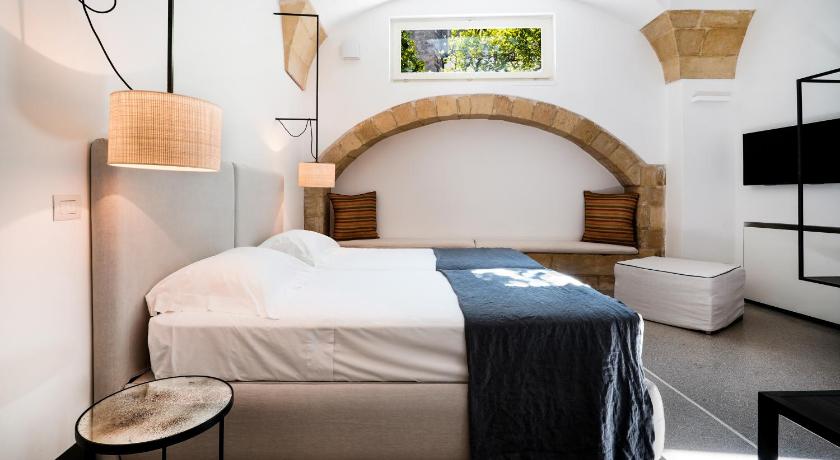 Image of Deluxe Double Room 3