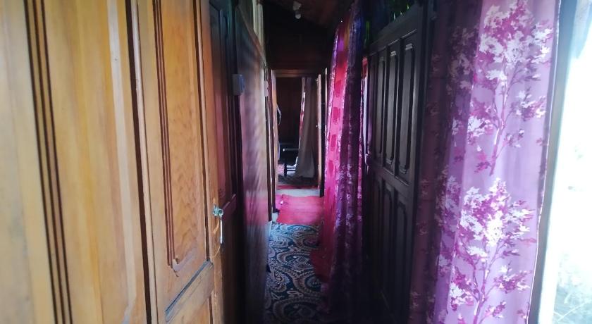 G Palace Group of Houseboats photo