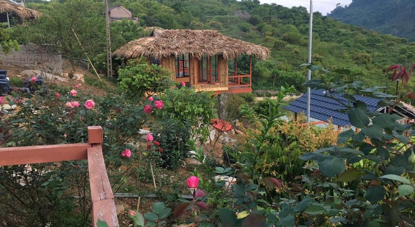 Image of Bungalow with Garden View 13