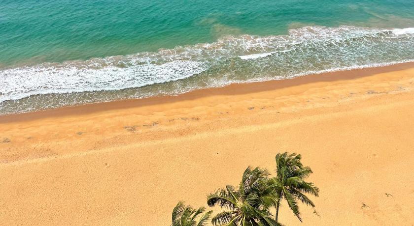 Crystal Sands - Hikkaduwa photo