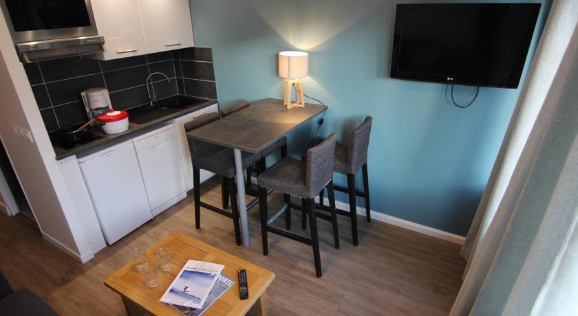 Image of Studio (2 Adults) 5