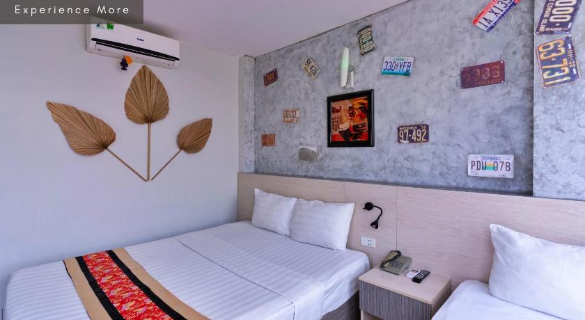 Image of Family Room with City View 8