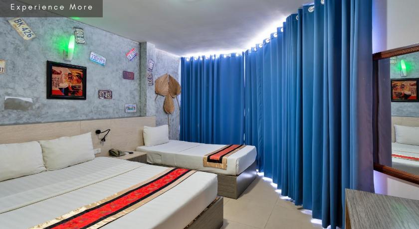 Image of Family Room with City View 5