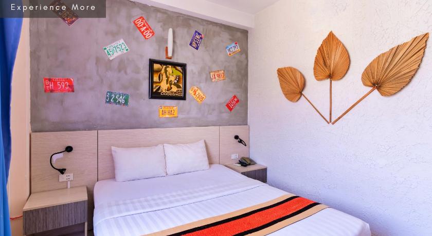 Image of Deluxe Double Room with Window 3