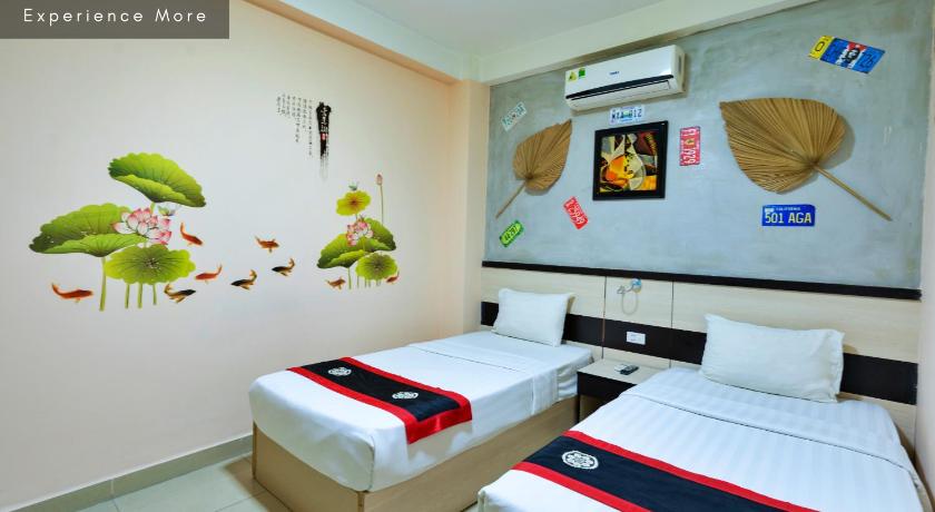 Image of Superior Twin Room No Window 3
