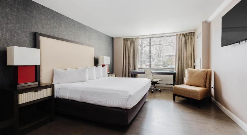 2500 Penn, a Placemakr Experience photo