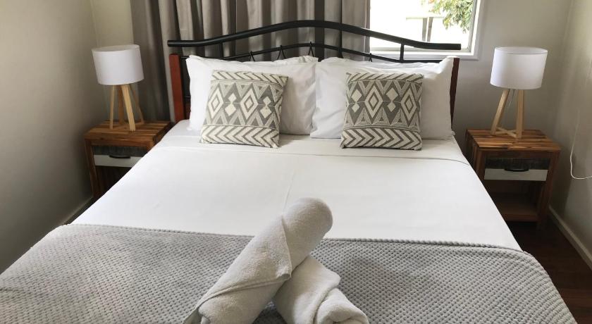 Ocean Breeze Apartments photo
