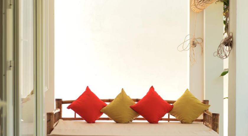 Be's Beach House An Bang - image 3