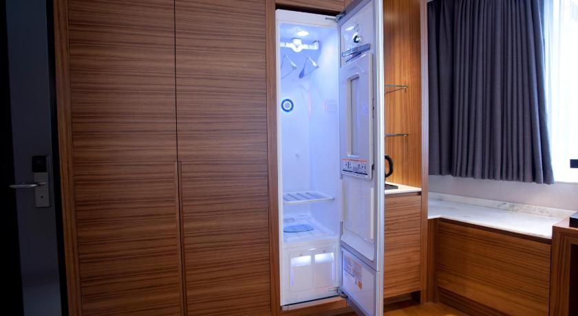 Image of Junior Suite 8