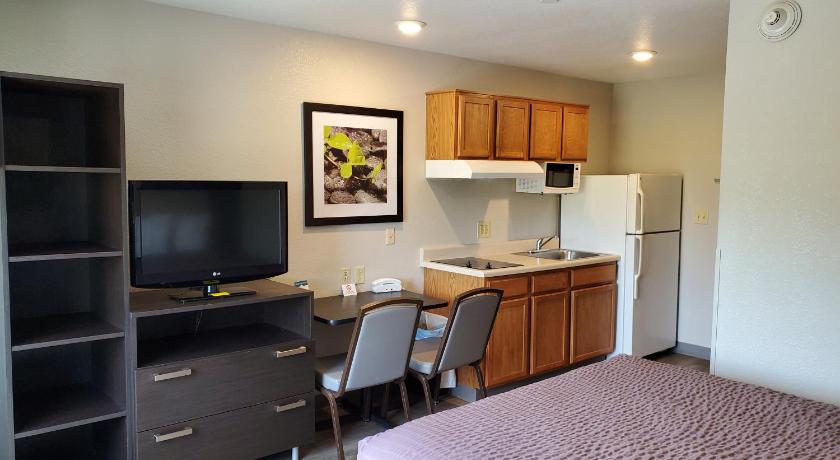 WoodSpring Suites Murfreesboro photo