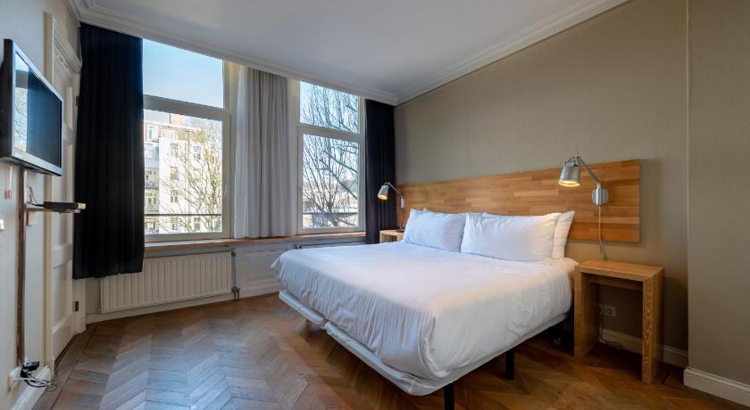 Image of One-Bedroom Apartment 6