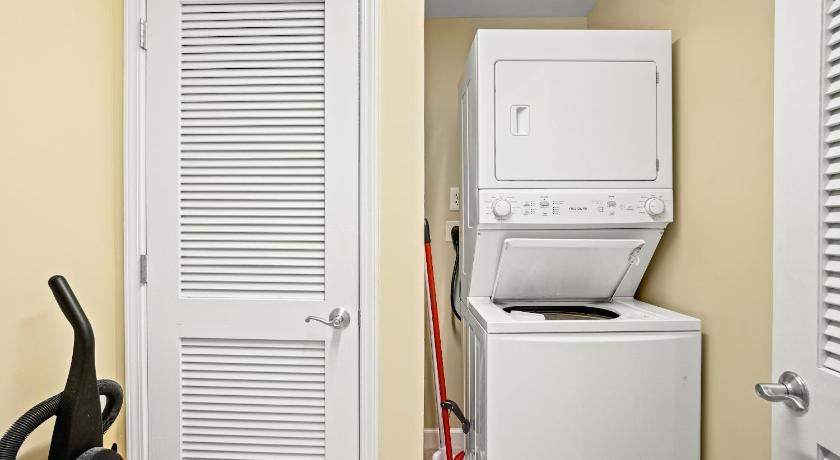 Image of Two-Bedroom Apartment 2103E. 12