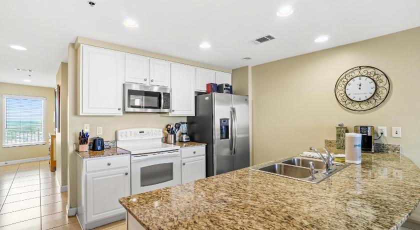 Image of Two-Bedroom Apartment 2103E. 7